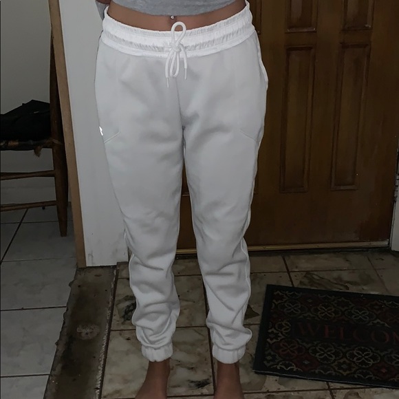 Women’s size small white under armor joggers - Picture 2 of 2